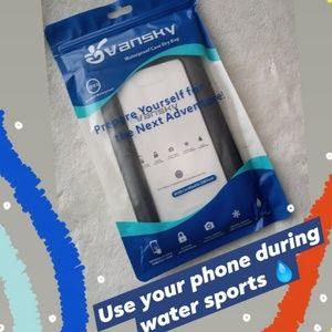 Waterproof cell phone case ***NEW 👀